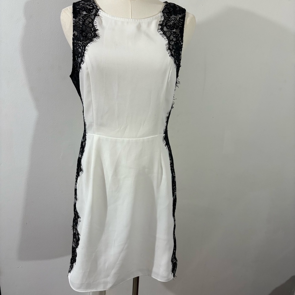 Forever 21 White‎ Black Lace Sleeveless Dress Sz S Career Classic